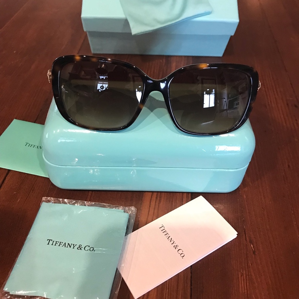 Tiffany & CO Tortoise Brown/Blue Bow sunglasses
